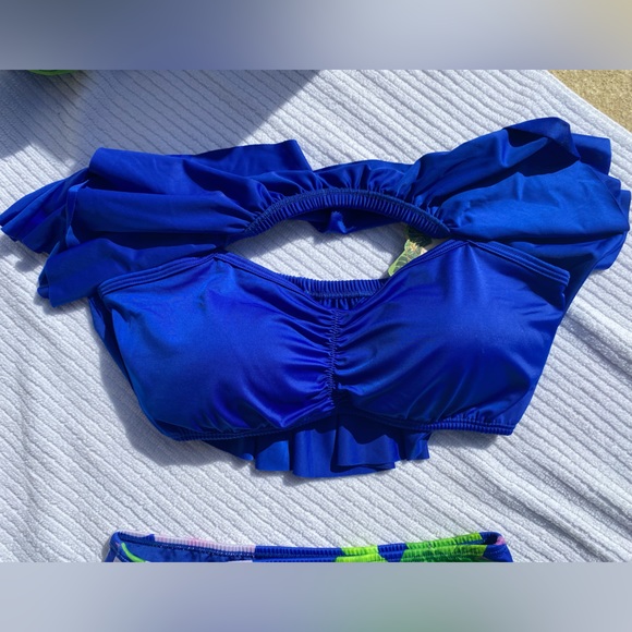 Tropical two piece floral Bathingsuit. Made in Colombia. NEW - Picture 4 of 8